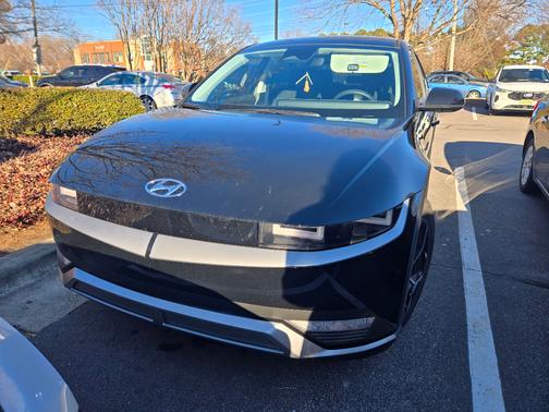 2023 Hyundai IONIQ 5 SE Standard Range