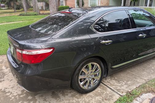 Gray 2007 Lexus LS 460 Base