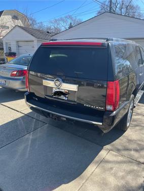 2008 Cadillac Escalade ESV Base