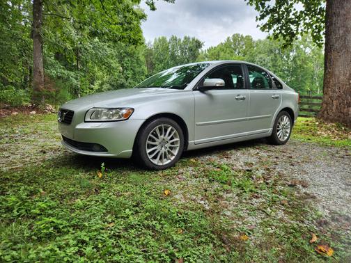 2010 Volvo S40 2.4i