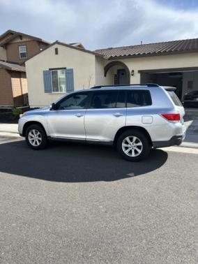 2011 Toyota Highlander SE