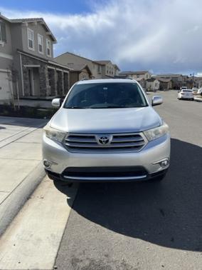 2011 Toyota Highlander SE