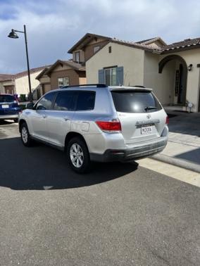 2011 Toyota Highlander SE
