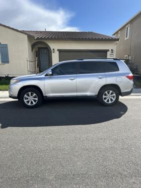 2011 Toyota Highlander SE