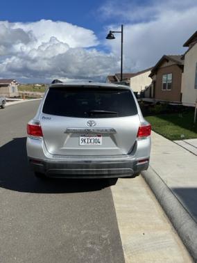 2011 Toyota Highlander SE