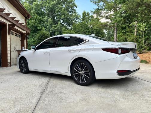 White 2024 Lexus ES 300h Base