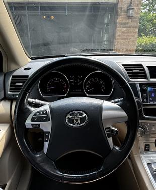 2013 Toyota Highlander SE
