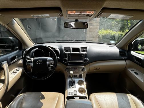 2013 Toyota Highlander SE