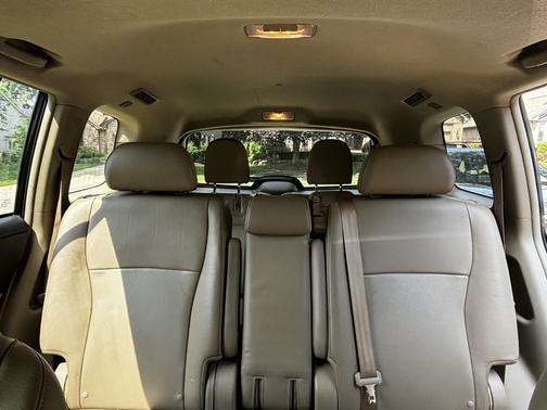2013 Toyota Highlander SE