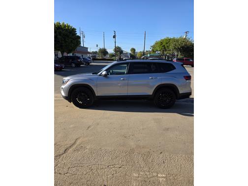 2024 Volkswagen Atlas 2.0T SE w/Technology 4MOTION