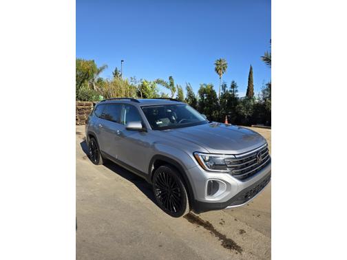 2024 Volkswagen Atlas 2.0T SE w/Technology 4MOTION