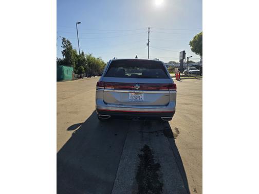 2024 Volkswagen Atlas 2.0T SE w/Technology 4MOTION