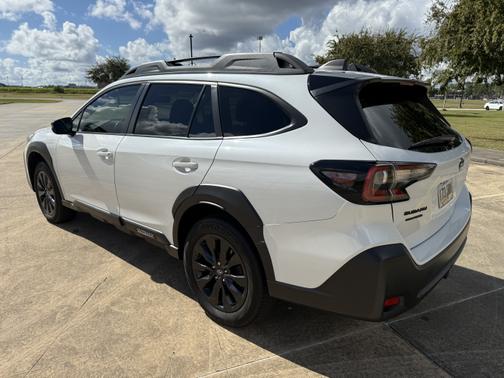 2023 Subaru Outback Onyx Edition