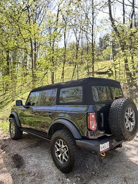 Black 2024 Ford Bronco Badlands