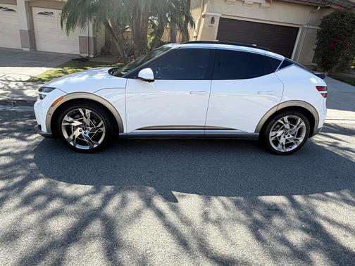 White 2023 Genesis GV60 Performance