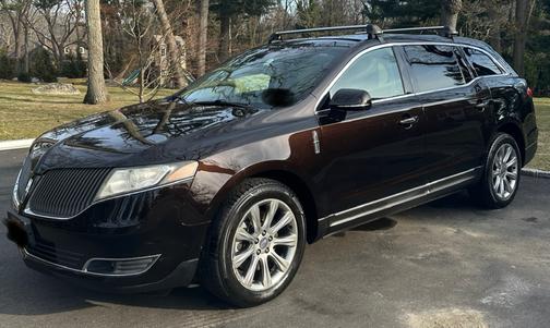 2014 Lincoln MKT Base