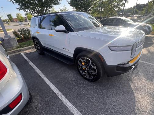 2023 Rivian R1S Adventure Quad-Motor Large Package