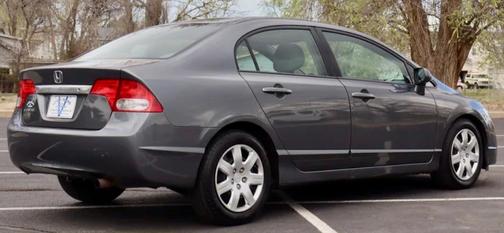 Gray 2009 Honda Civic Hybrid Base