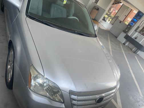2005 Toyota Avalon XL