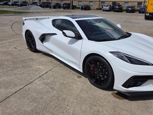 White 2026 Chevrolet Corvette Stingray w/3LT