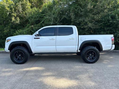 White 2019 Toyota Tacoma TRD Pro