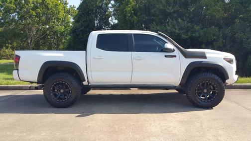White 2019 Toyota Tacoma TRD Pro