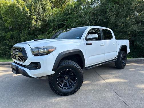 White 2019 Toyota Tacoma TRD Pro