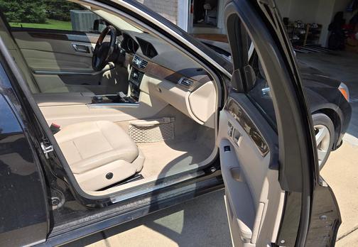 Black 2014 Mercedes-Benz E-Class E 350 4MATIC