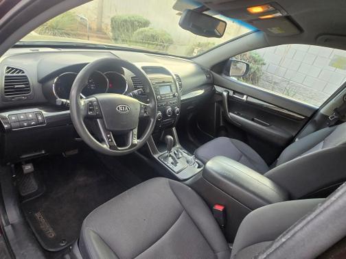 2012 Kia Sorento LX