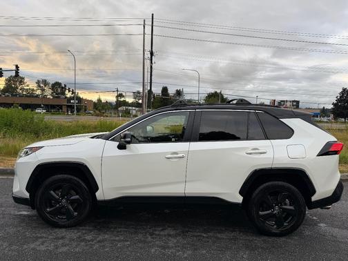 White 2021 Toyota RAV4 Hybrid XSE