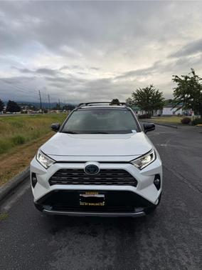 White 2021 Toyota RAV4 Hybrid XSE