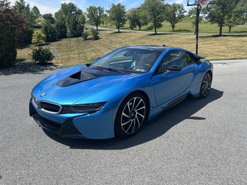 Blue 2014 BMW i8 Base