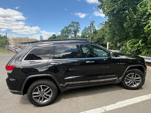 Black 2020 Jeep Grand Cherokee Limited