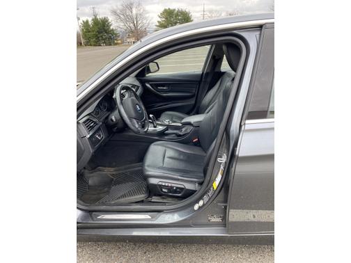 Photo 5 of 10 of 2013 BMW 328 i xDrive
