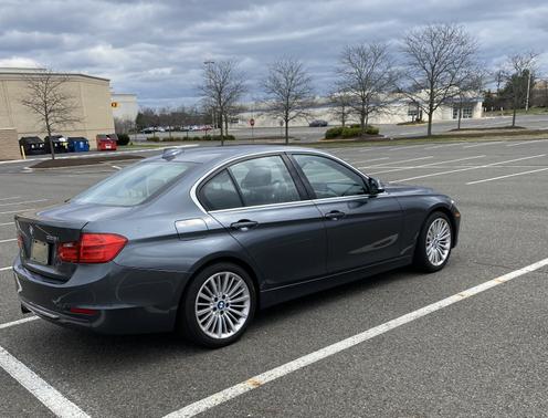 Photo 2 of 10 of 2013 BMW 328 i xDrive