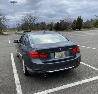 Photo 4 of 10 of 2013 BMW 328 i xDrive