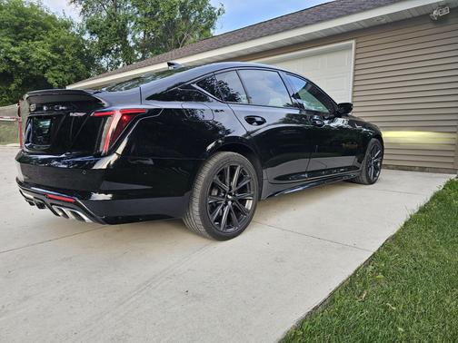 2022 Cadillac CT5-V Base