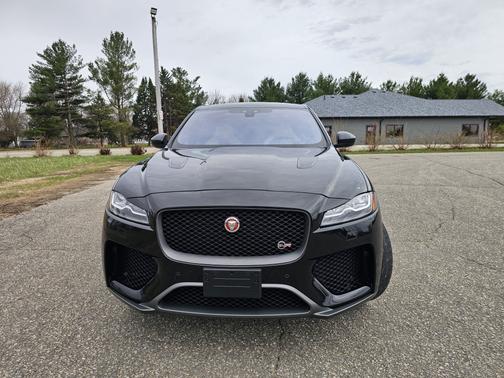 2019 Jaguar F-PACE SVR