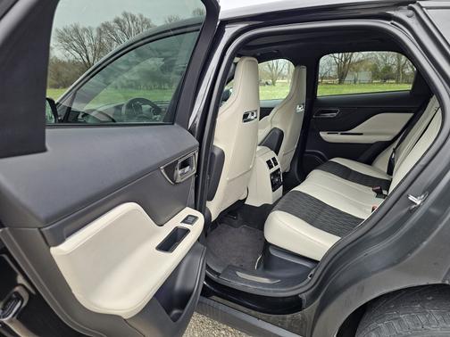 2019 Jaguar F-PACE SVR