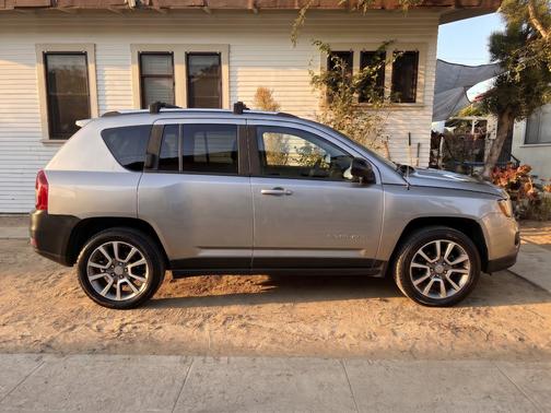 Silver 2016 Jeep Compass Sport