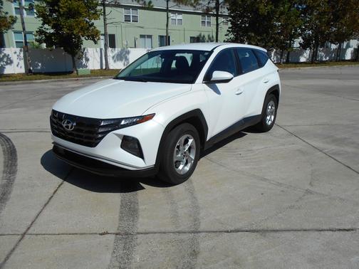 2022 Hyundai TUCSON SE