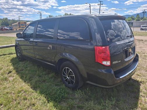 Gray 2012 Dodge Grand Caravan SE/AVP