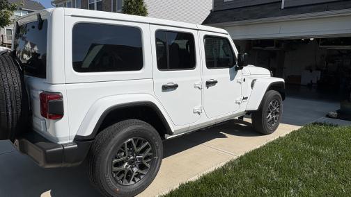 2025 Jeep Wrangler Sahara