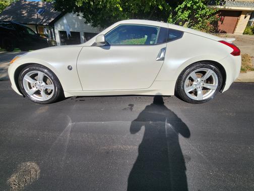 2012 Nissan 370Z Base