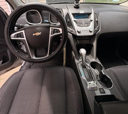 Silver 2011 Chevrolet Equinox LT