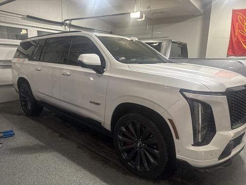 2025 Cadillac Escalade ESV V-Series