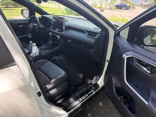 White 2022 Toyota RAV4 Prime XSE