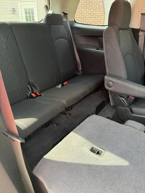 Gray 2016 GMC Acadia SLE-2