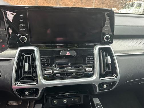 2022 Kia Sorento Plug-In Hybrid SX