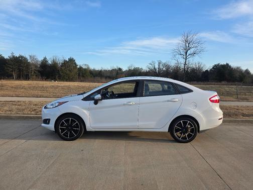 2016 Ford Fiesta SE